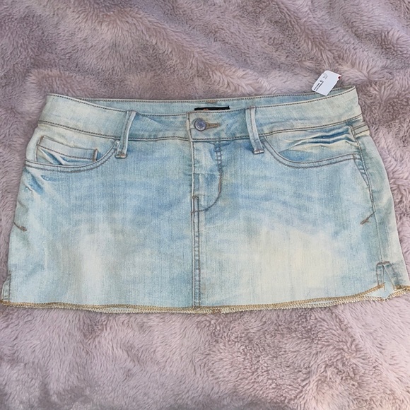 Forever 21 Dresses & Skirts - Mini light denim skirt.